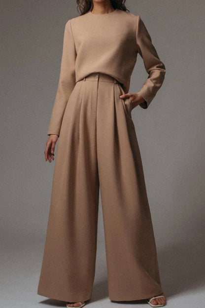 Effortlessly Elegant Garment with a Timeless Design