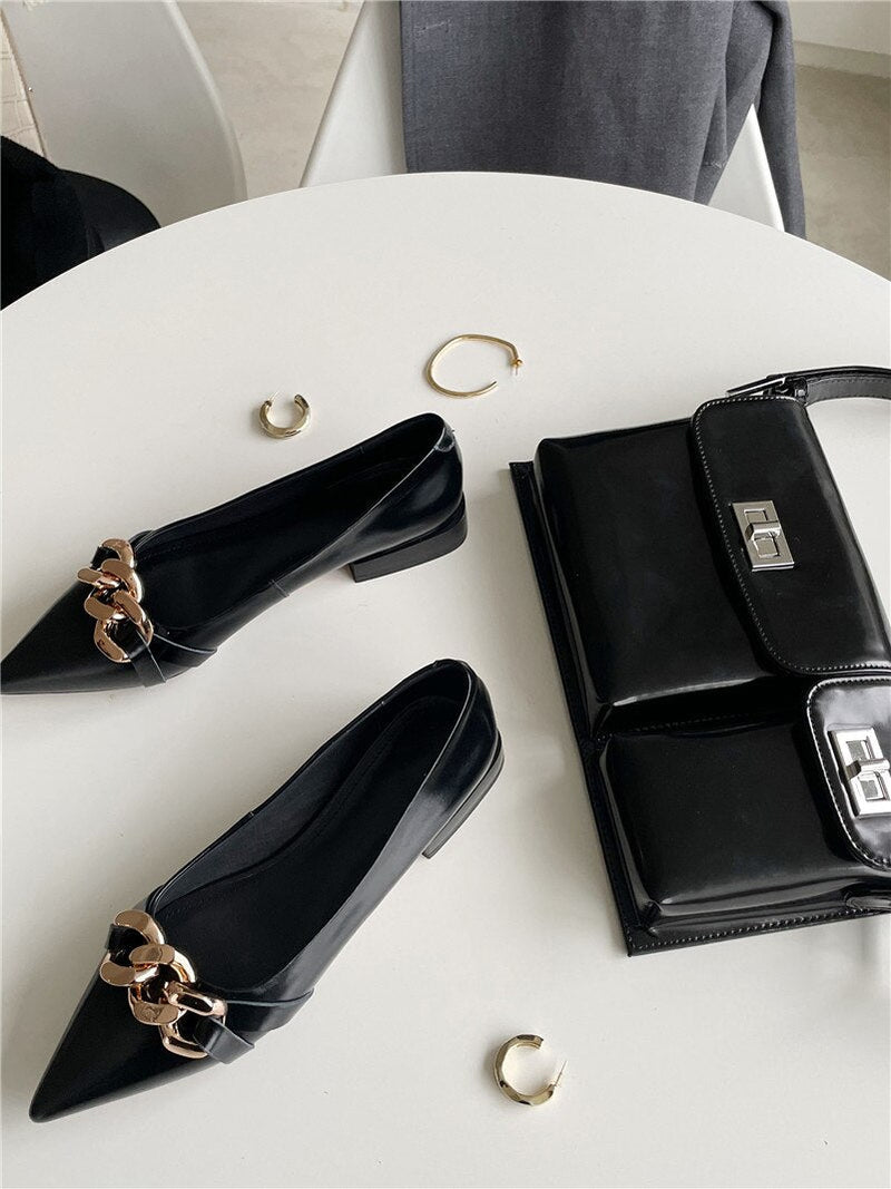 Effortlessly Elegant Garment with a Timeless Design