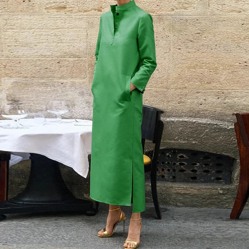 Beautifully Finished Dress in a Timeless Design