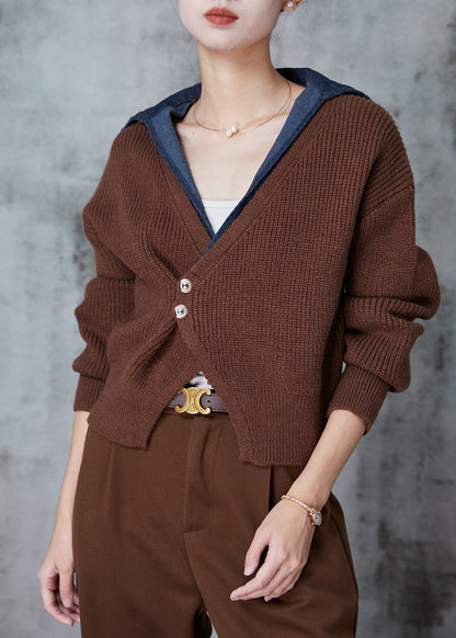 Classic Vintage Sweater with a Flattering Fit