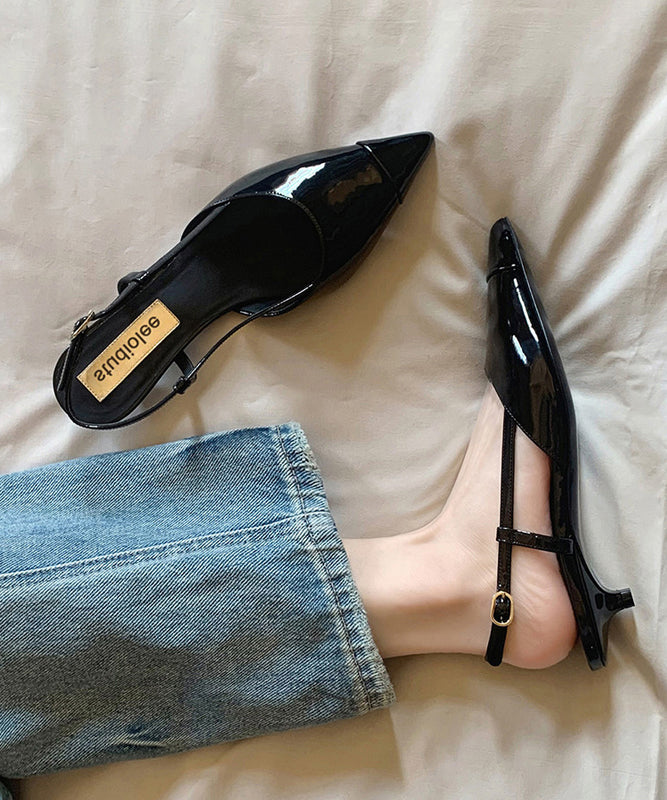 Well Tailored Sandals with a Graceful Silhouette