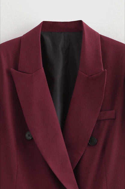 Beautifully Finished Garment in a Timeless Design