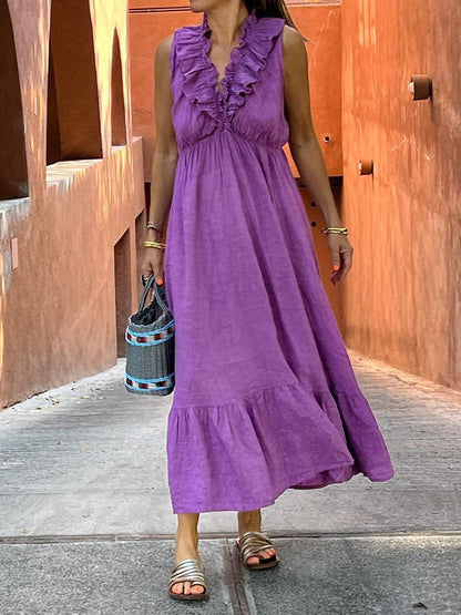 Beautifully Finished Dress in a Timeless Design