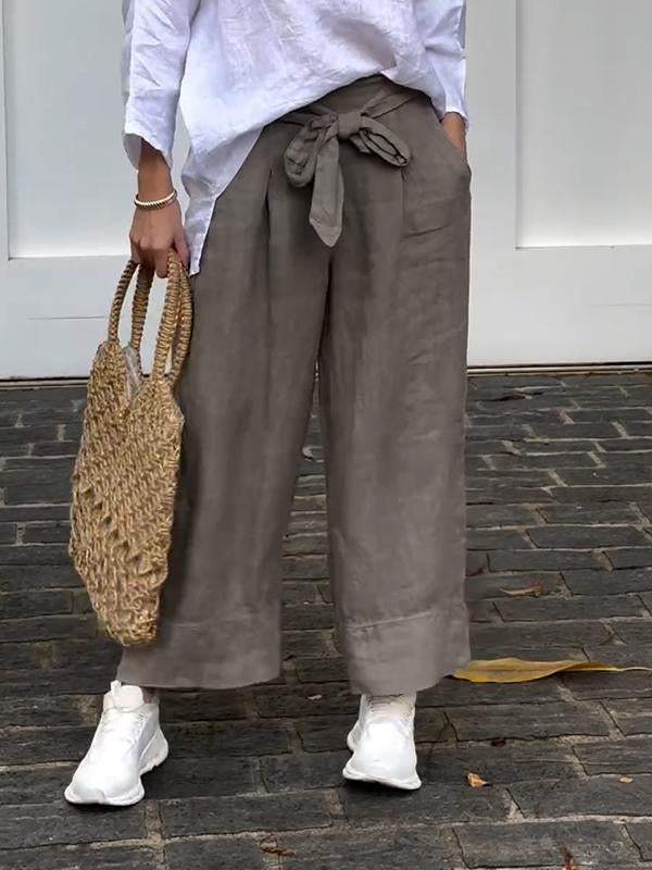 Well Tailored Trousers with a Graceful Silhouette