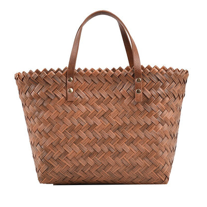 Sophisticated Bag with a Clean Classic Look