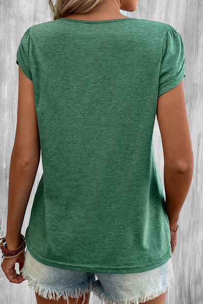 Beautifully Finished T-Shirt in a Timeless Design