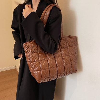Effortlessly Elegant Bag with a Timeless Design