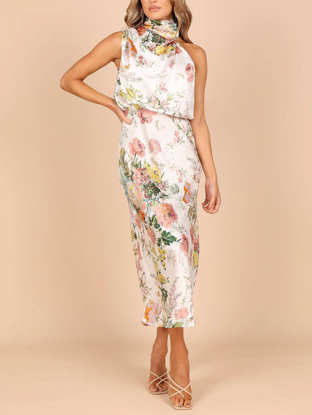 Beautifully Finished Dress in a Timeless Design