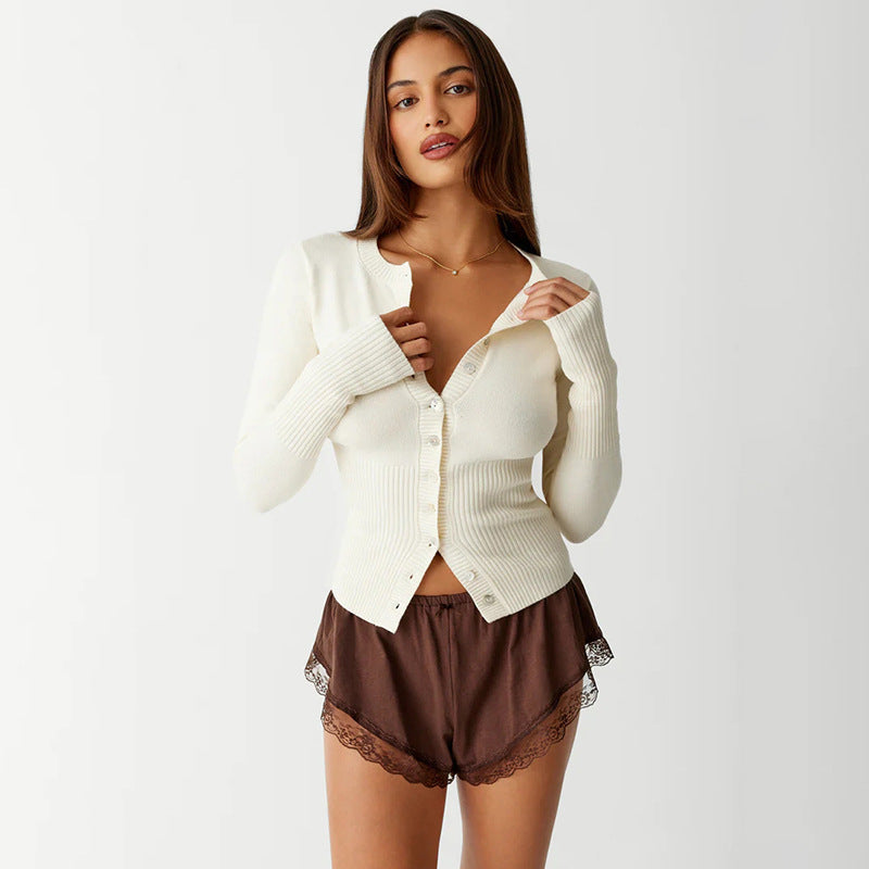 Effortlessly Elegant Cardigan with a Timeless Design
