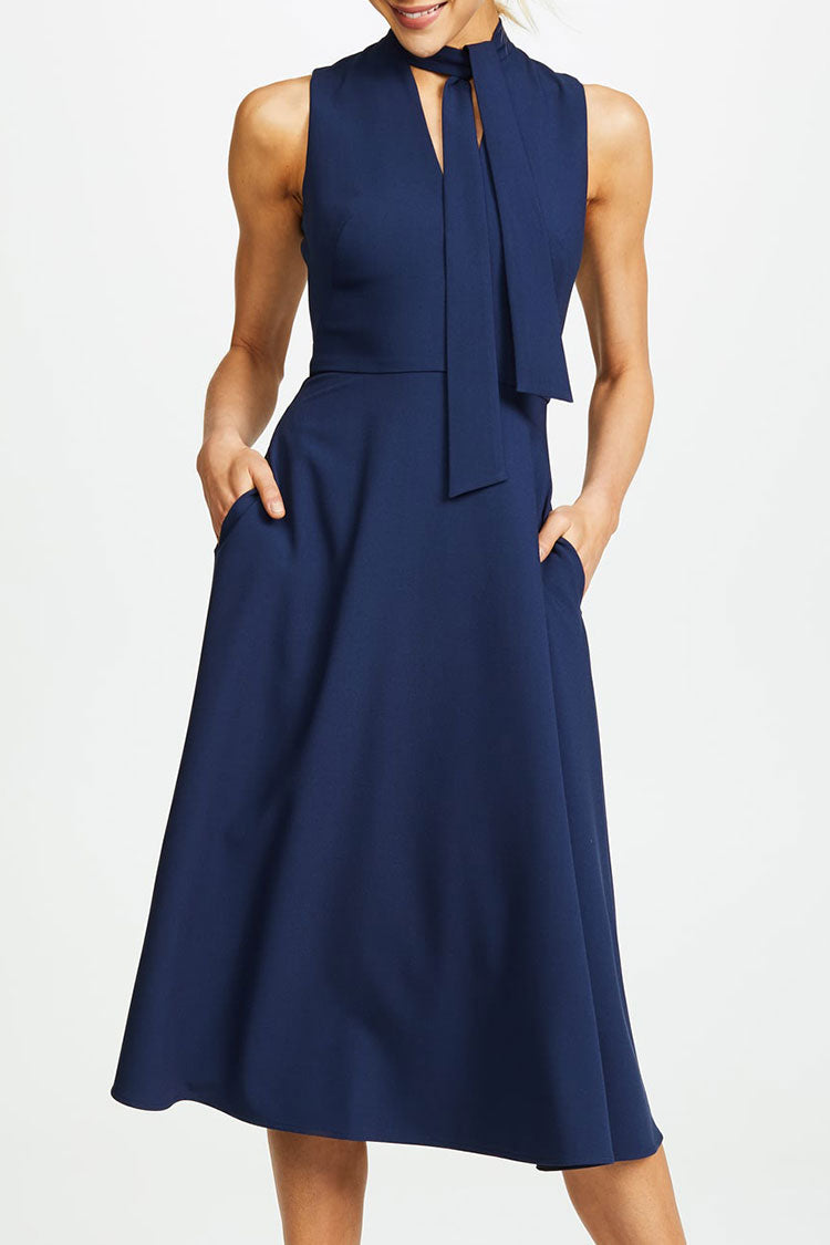Effortlessly Elegant Dress with a Timeless Design