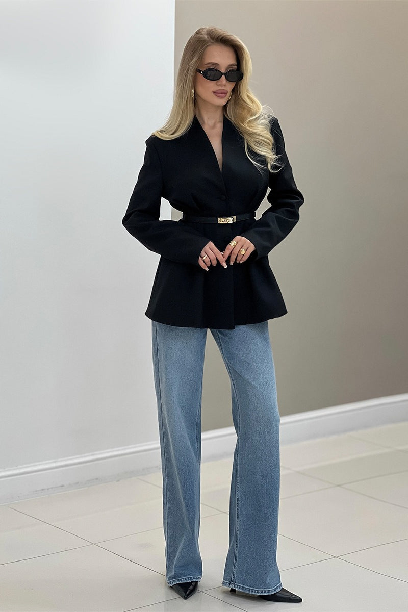 Well Tailored Garment with a Graceful Silhouette