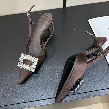 Effortlessly Elegant Heels with a Timeless Design