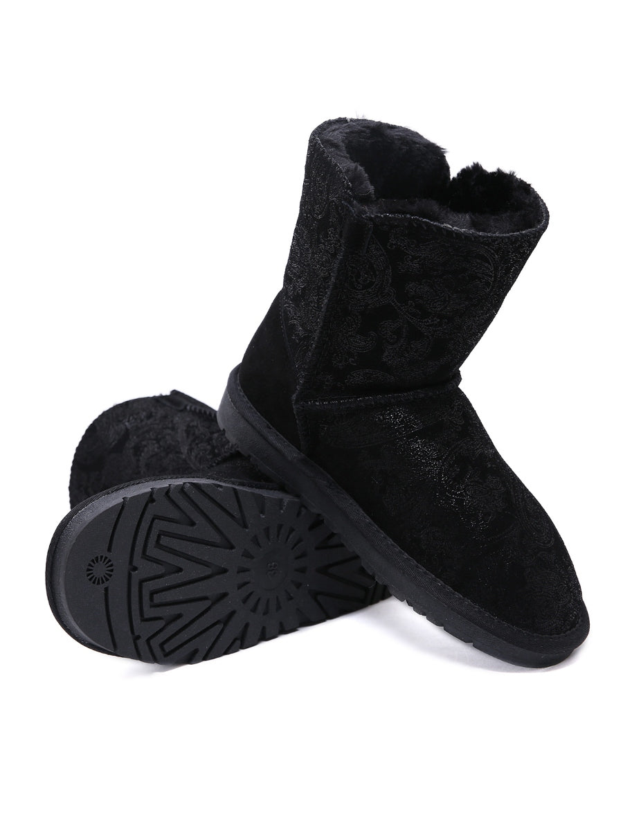 Elegantly Styled Boots for Everyday Wear
