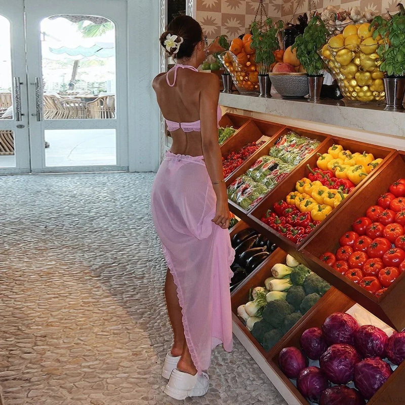 Effortlessly Elegant Swimsuit with a Timeless Design