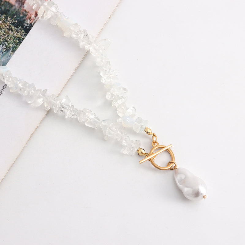 Effortlessly Elegant Garment with a Timeless Design