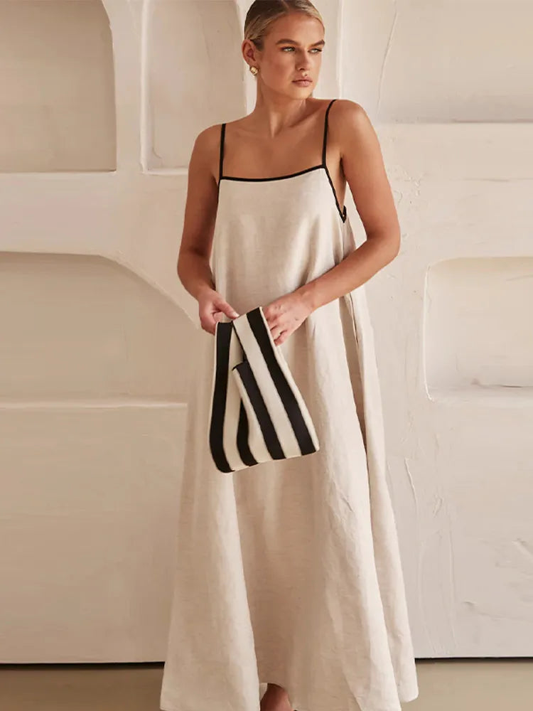 Effortlessly Elegant Dress with a Timeless Design