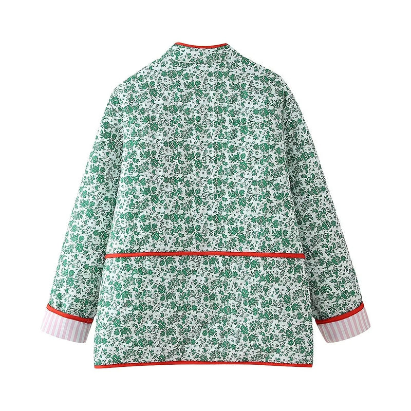 Effortlessly Elegant Jacket with a Timeless Design