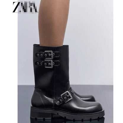 Well Tailored Shoes with a Graceful Silhouette
