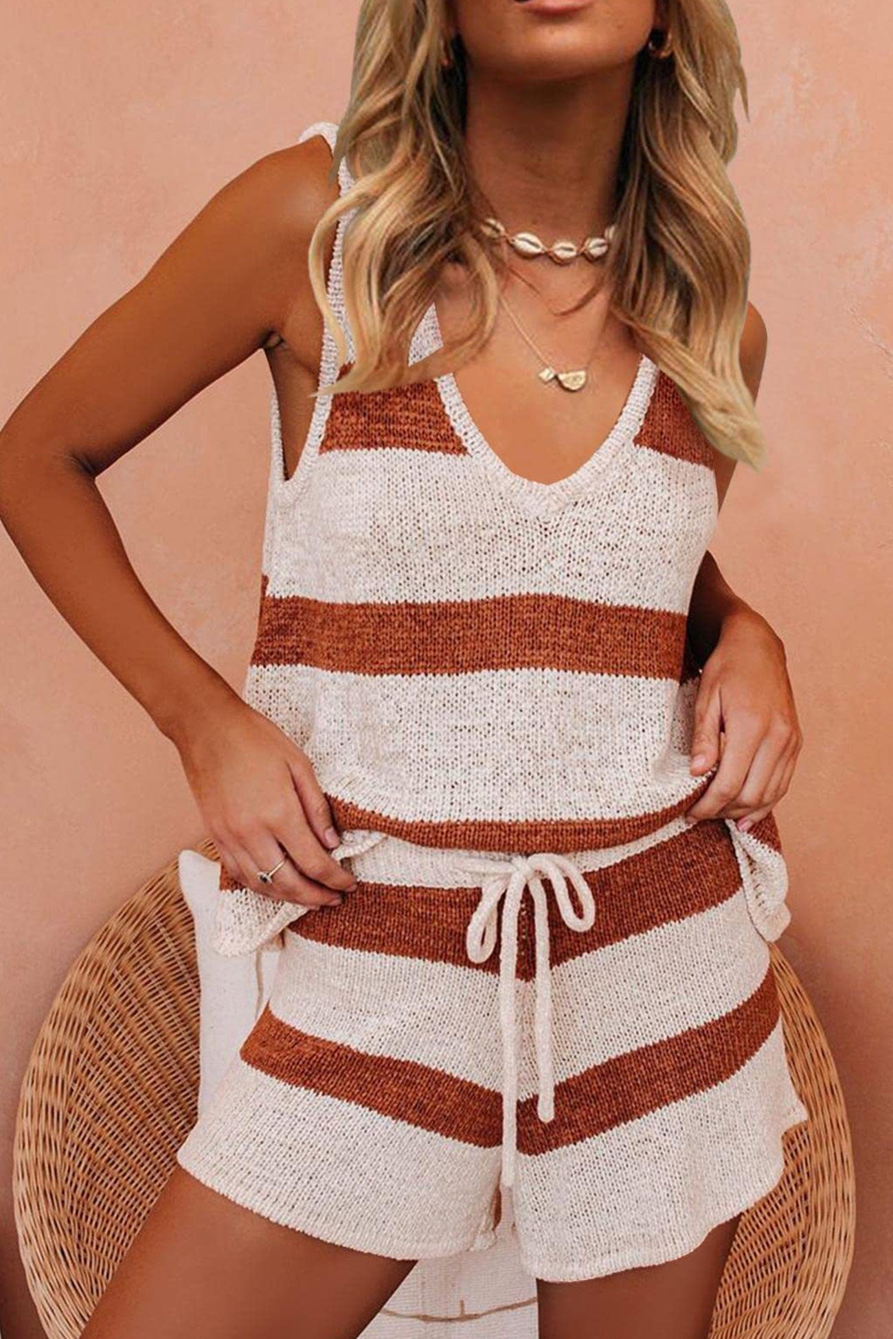 Effortlessly Elegant Top with a Timeless Design