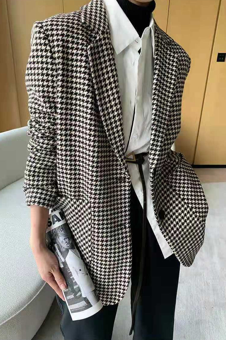 Well Tailored Garment with a Graceful Silhouette