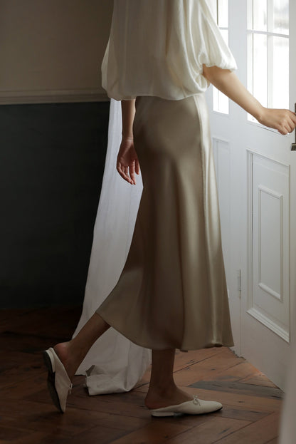 Classic Vintage Garment with a Flattering Fit