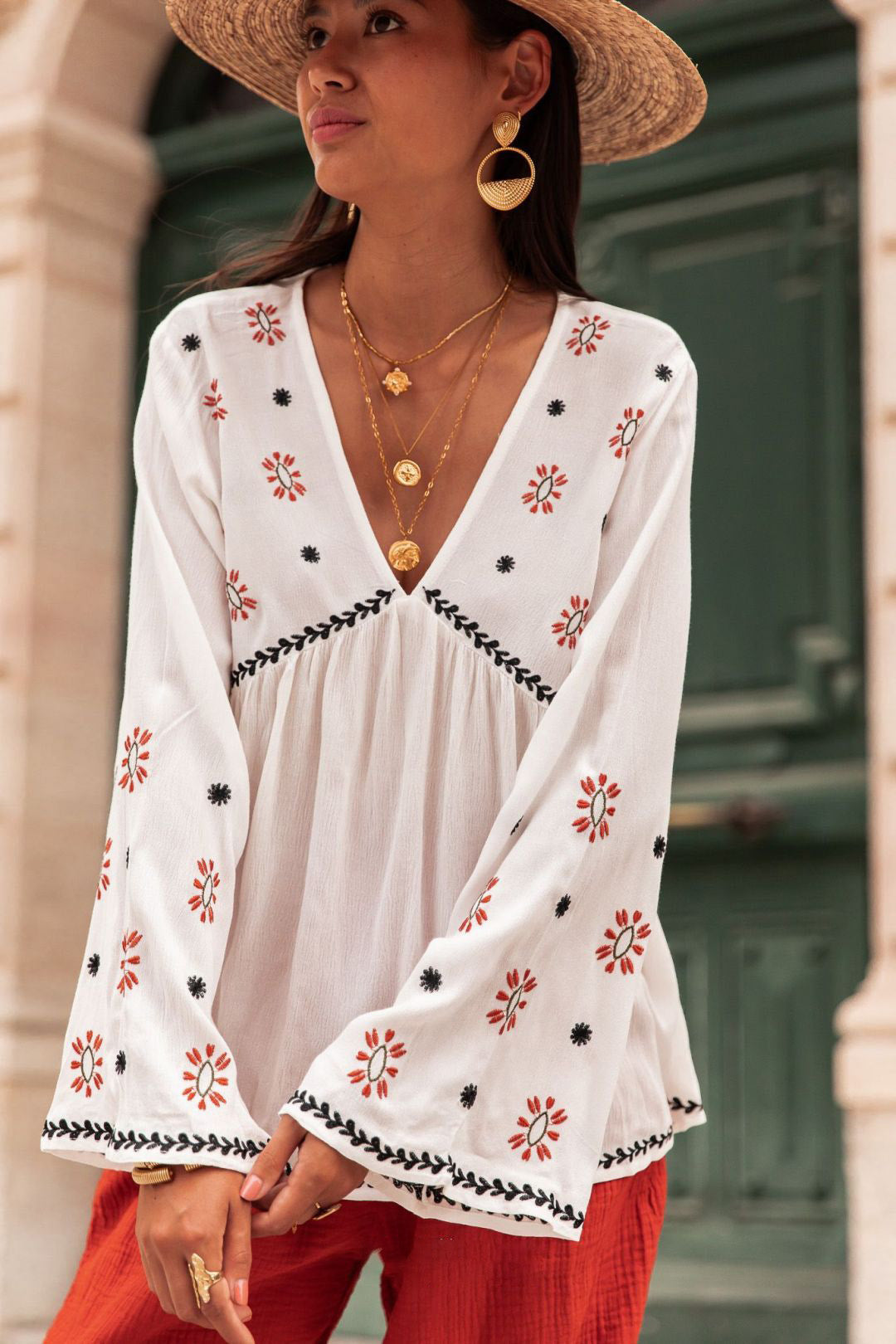 Beautifully Finished Pullover in a Timeless Design