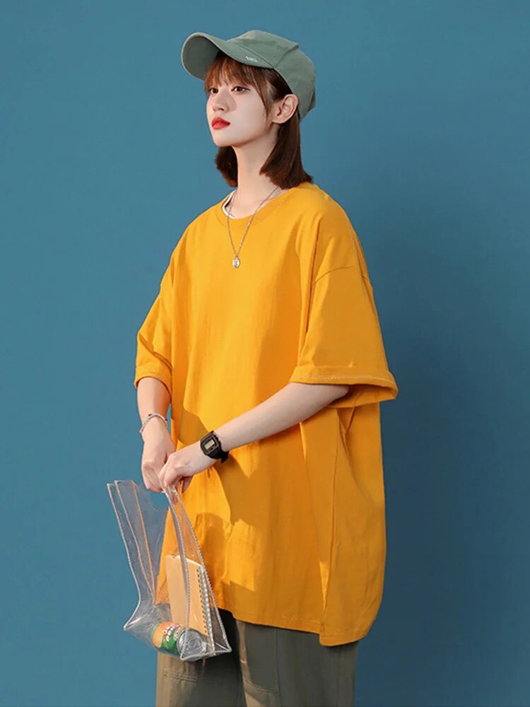 Well Tailored T-Shirt with a Graceful Silhouette