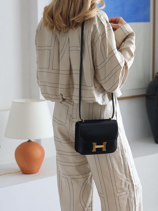 Polished Blouse with an Effortless Classic Look