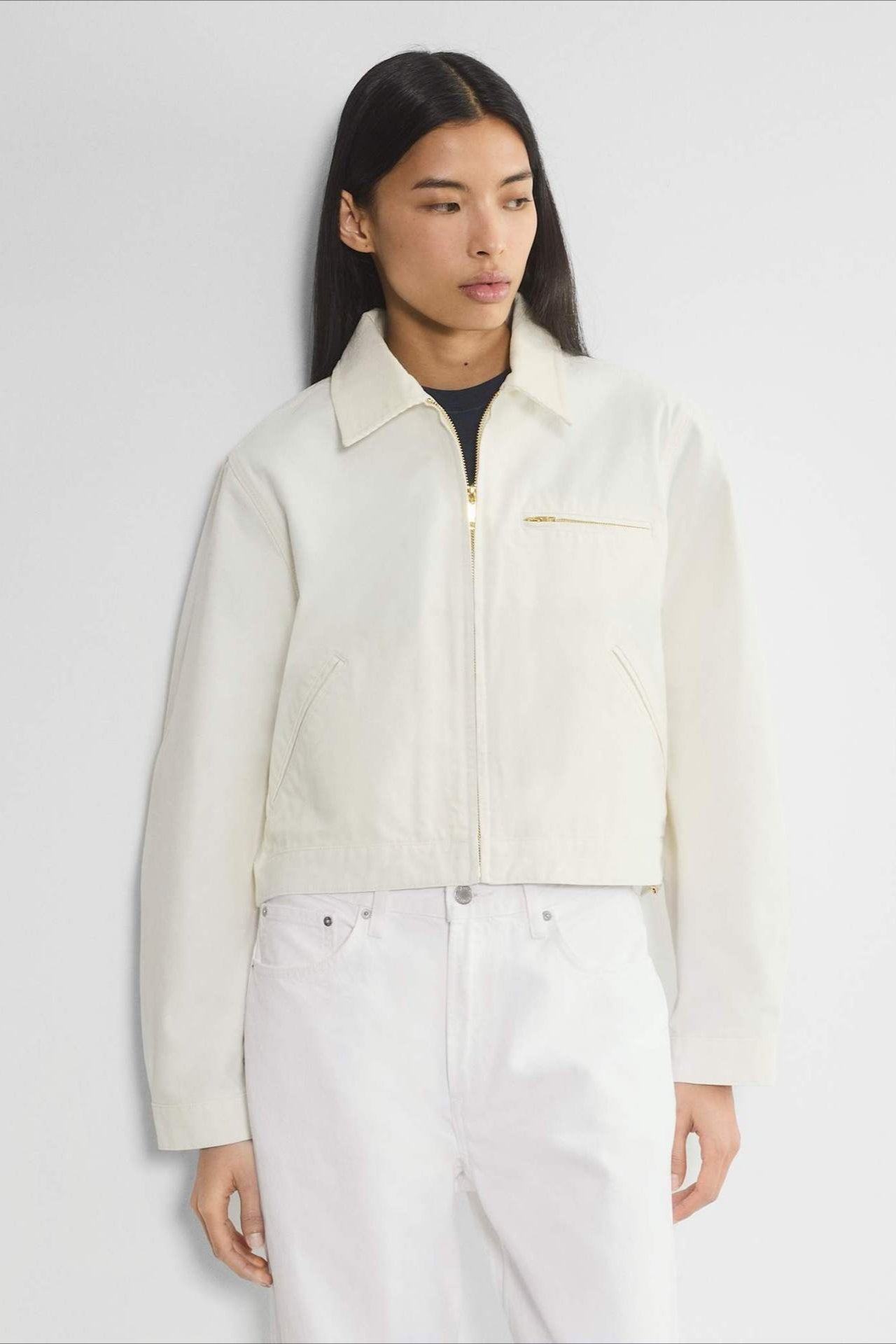Well Tailored Jacket with a Graceful Silhouette