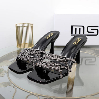 Polished Sandals with an Effortless Classic Look