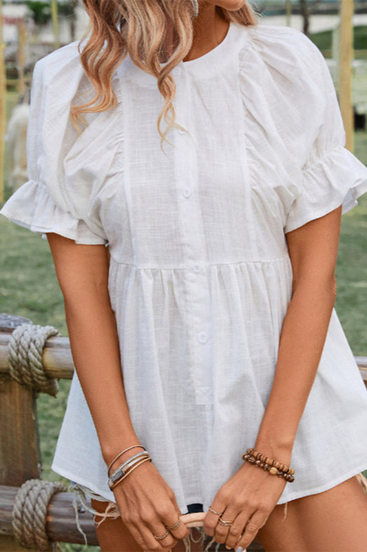 Well Tailored Blouse with a Graceful Silhouette