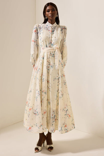 Well Tailored Dress with a Graceful Silhouette