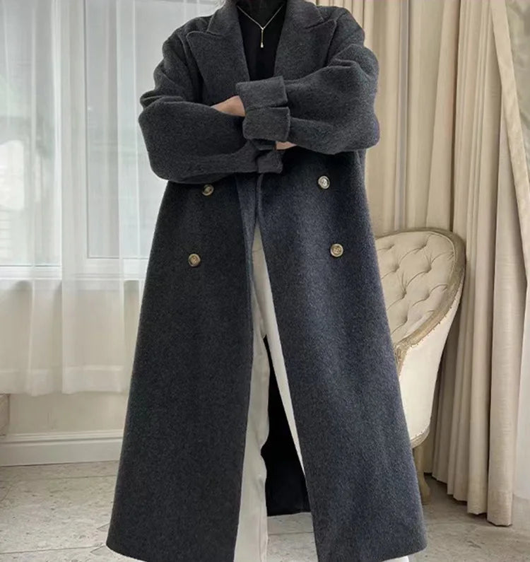 Elegantly Styled Coat for Everyday Wear