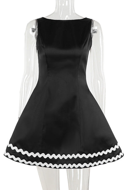 Beautifully Crafted Dress in a Classic Style