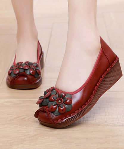 Effortlessly Elegant Heels with a Timeless Design