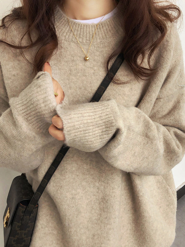 Well Tailored Sweater with a Graceful Silhouette