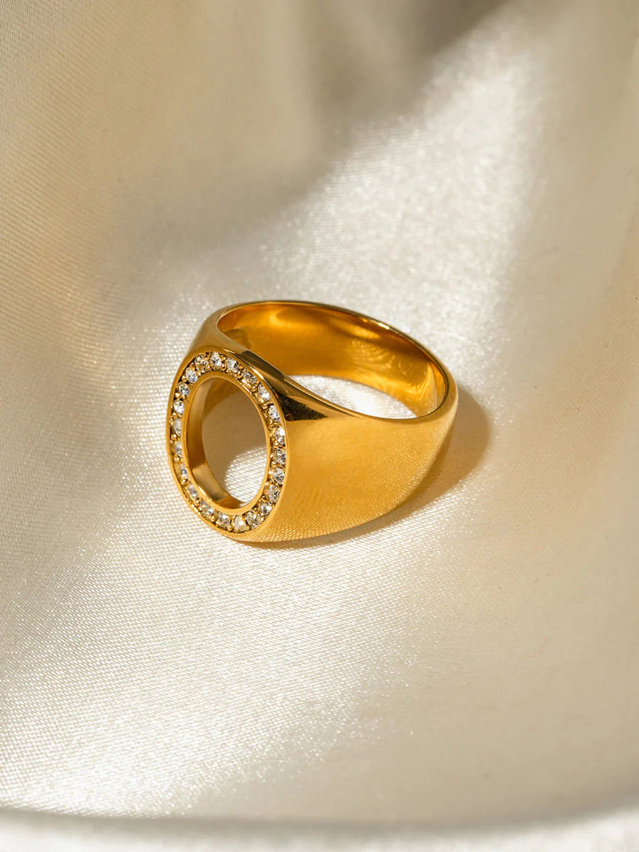 Sophisticated Garment with a Clean Classic Look