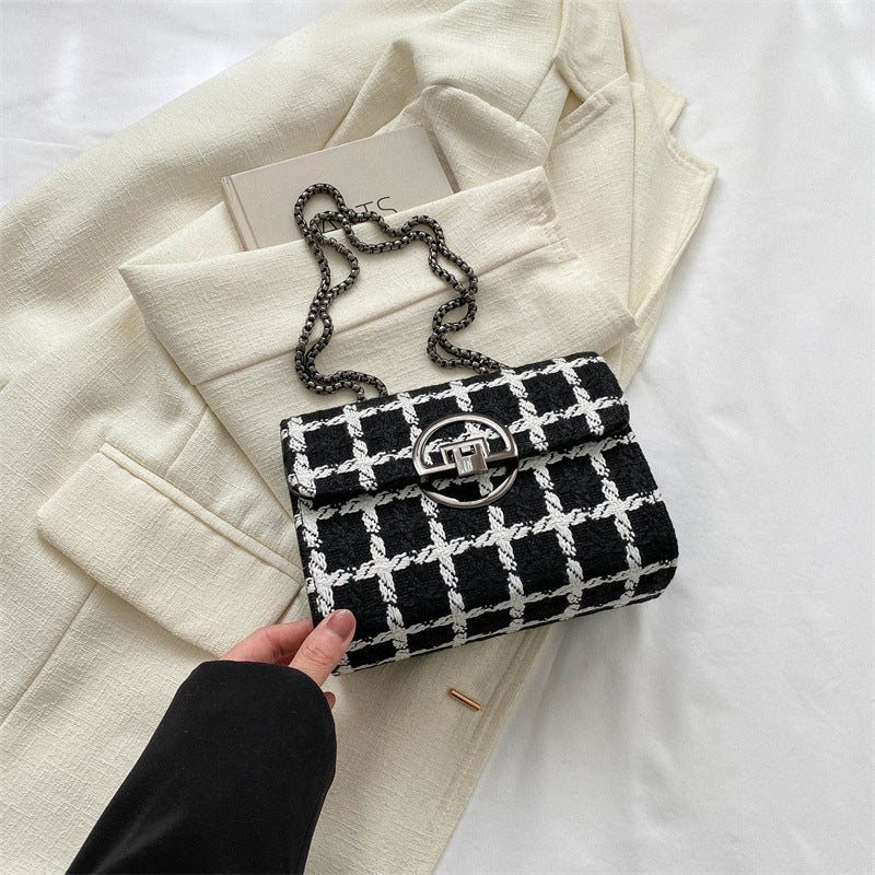 Beautifully Finished Bag in a Timeless Design