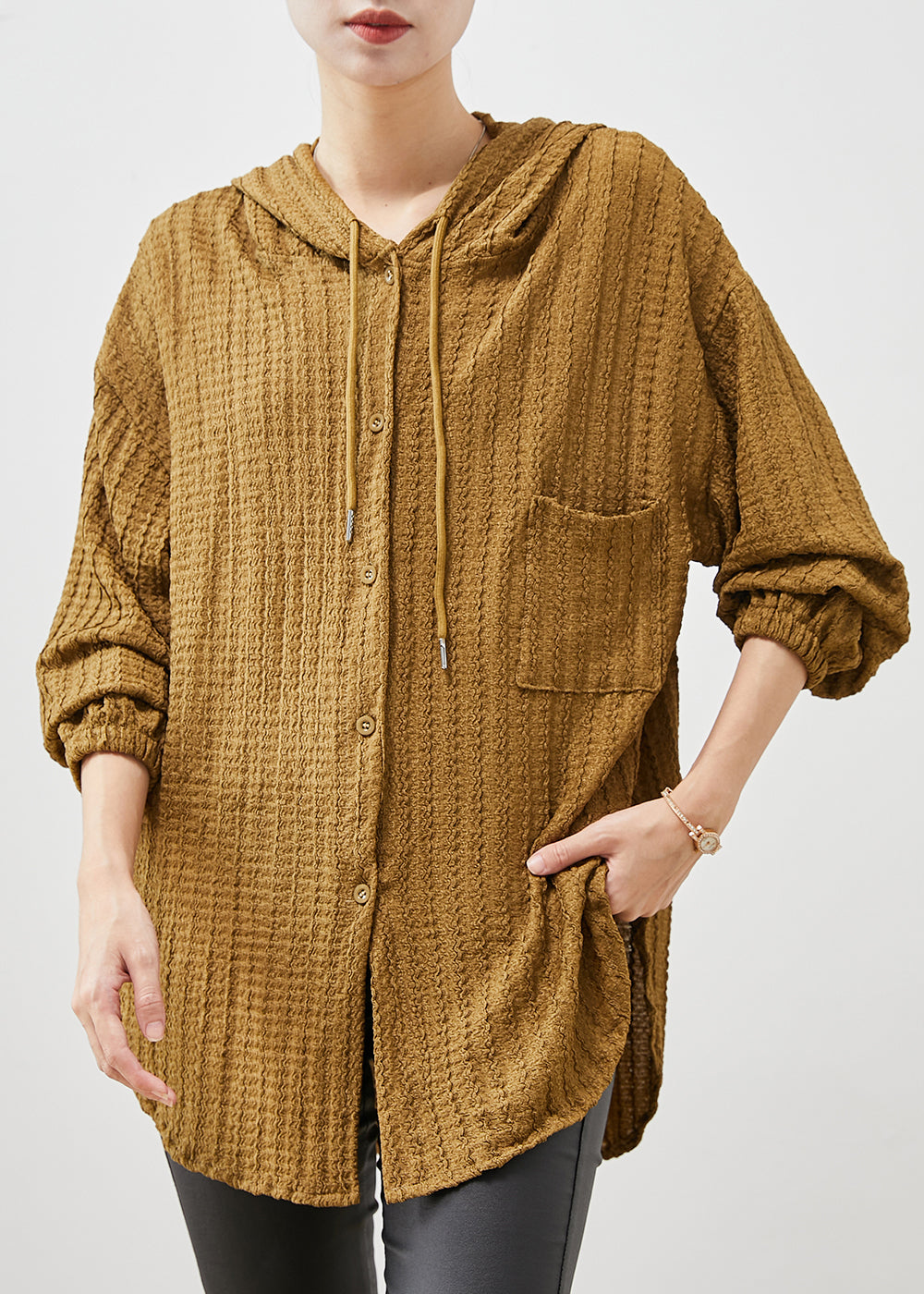 Effortlessly Elegant Blouse with a Timeless Design