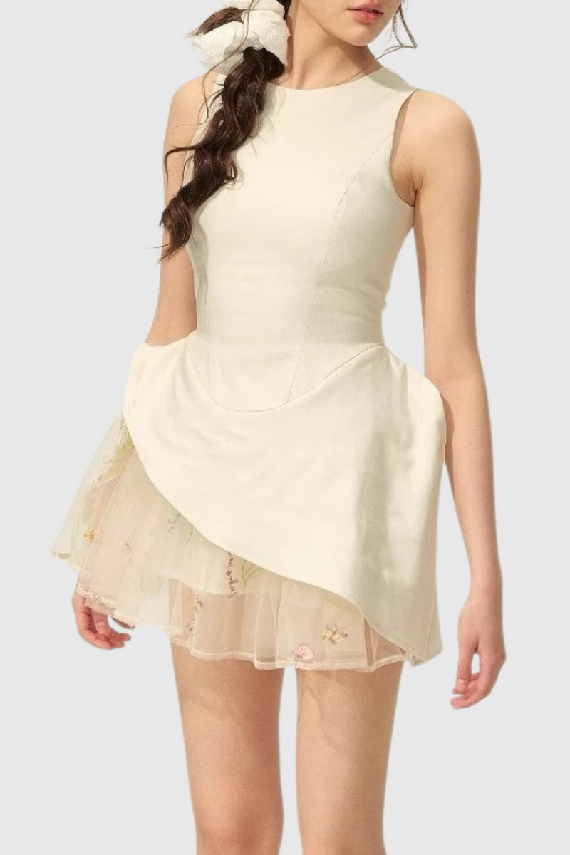 Beautifully Crafted Dress in a Classic Style