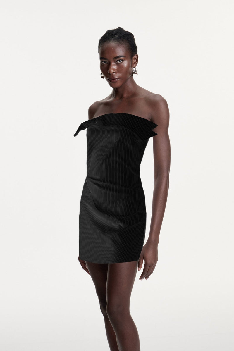 Gracefully Styled Dress for Any Occasion