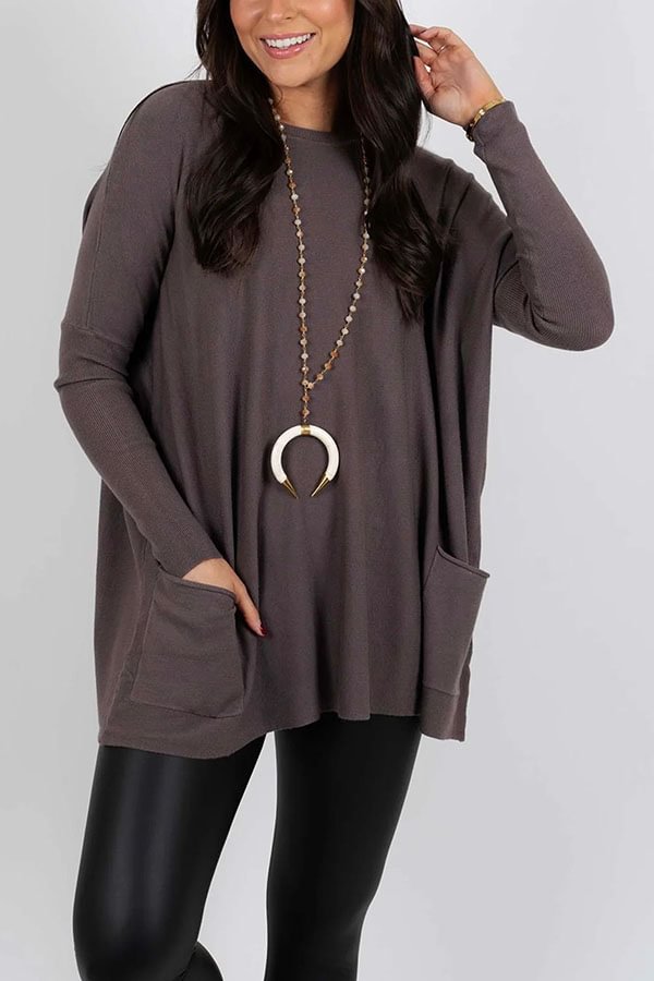 Well Tailored Sweater with a Graceful Silhouette