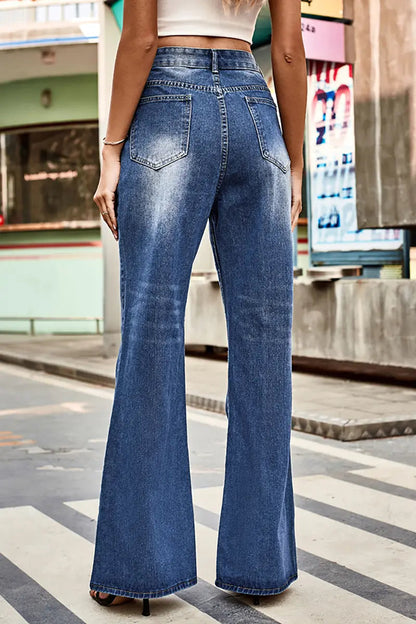 Classic Vintage Pants with a Flattering Fit