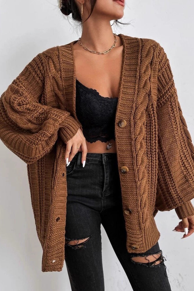 Effortlessly Elegant Sweater with a Timeless Design