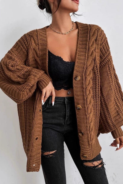 Effortlessly Elegant Sweater with a Timeless Design
