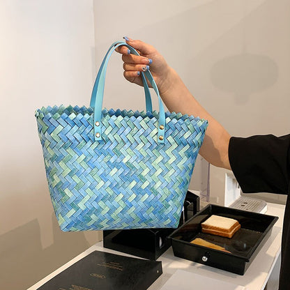 Sophisticated Bag with a Clean Classic Look