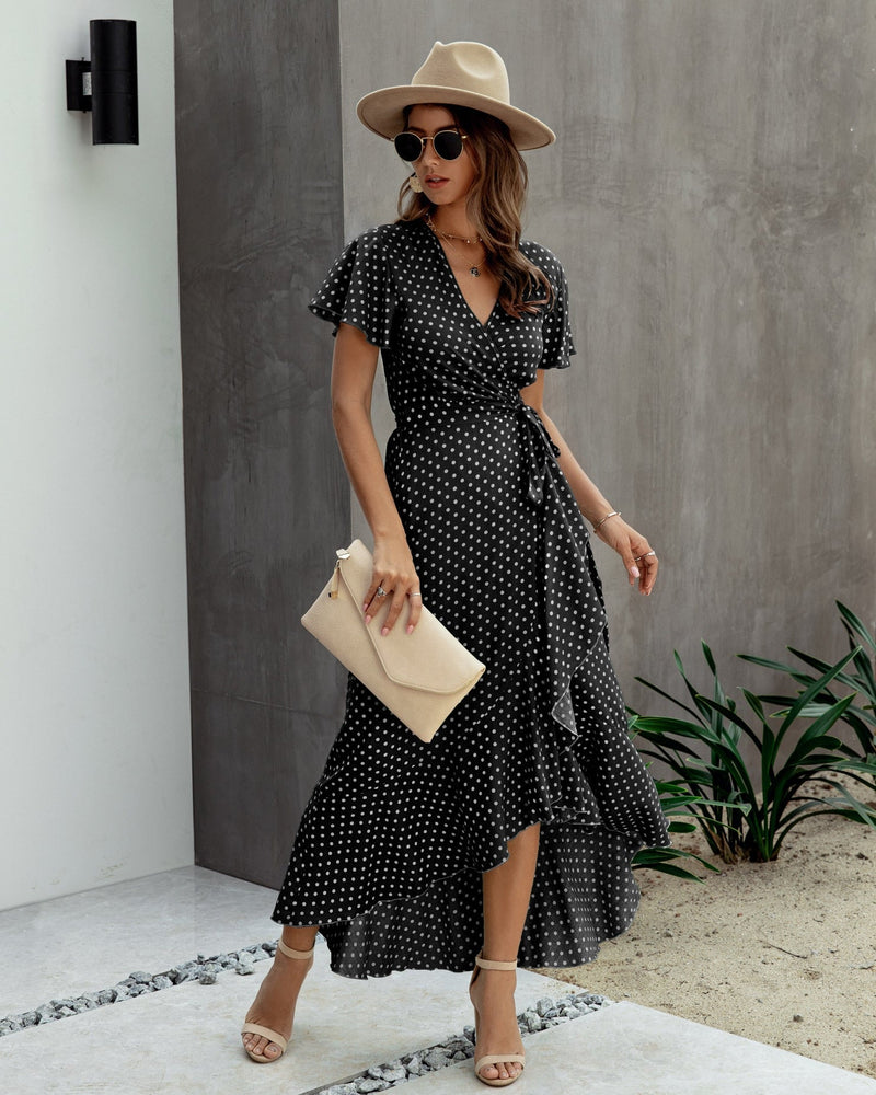 Gracefully Styled Dress for Any Occasion