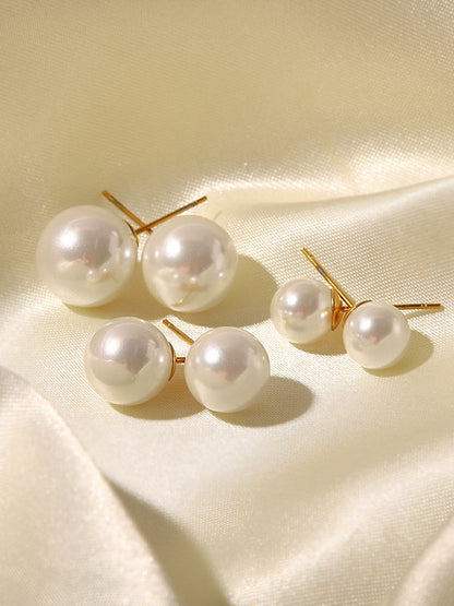 Sophisticated Garment with a Clean Classic Look