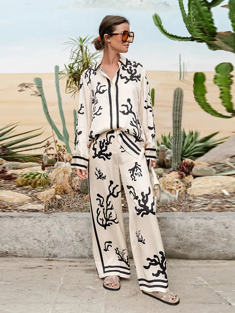 Elegantly Styled Blouse for Everyday Wear