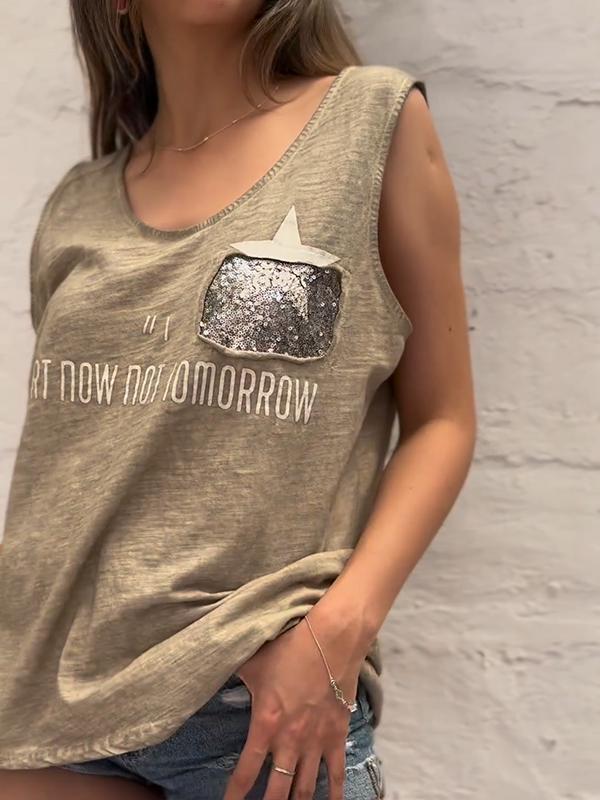 Gracefully Styled Top for Any Occasion
